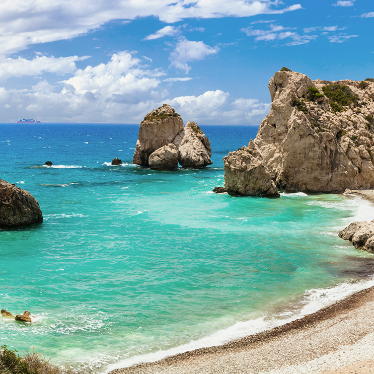 Schöne Farben an der Küste Zyperns.