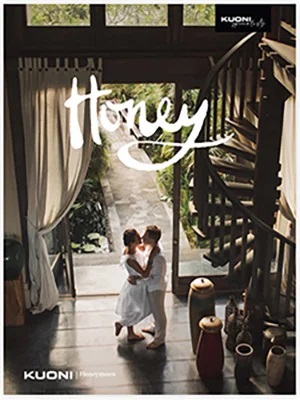 Hochzeitsreise-Katalog: Exotische Reiseziele, paradiesische Strände, luxuriöse Hotels und unvergessliche Erlebnisse, um die Liebe zu feiern.